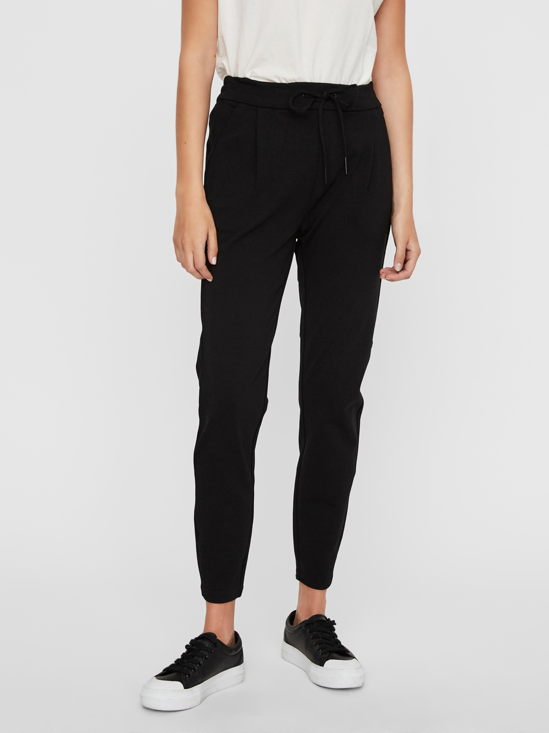 Vmeva mr loose string pant ga noos Black